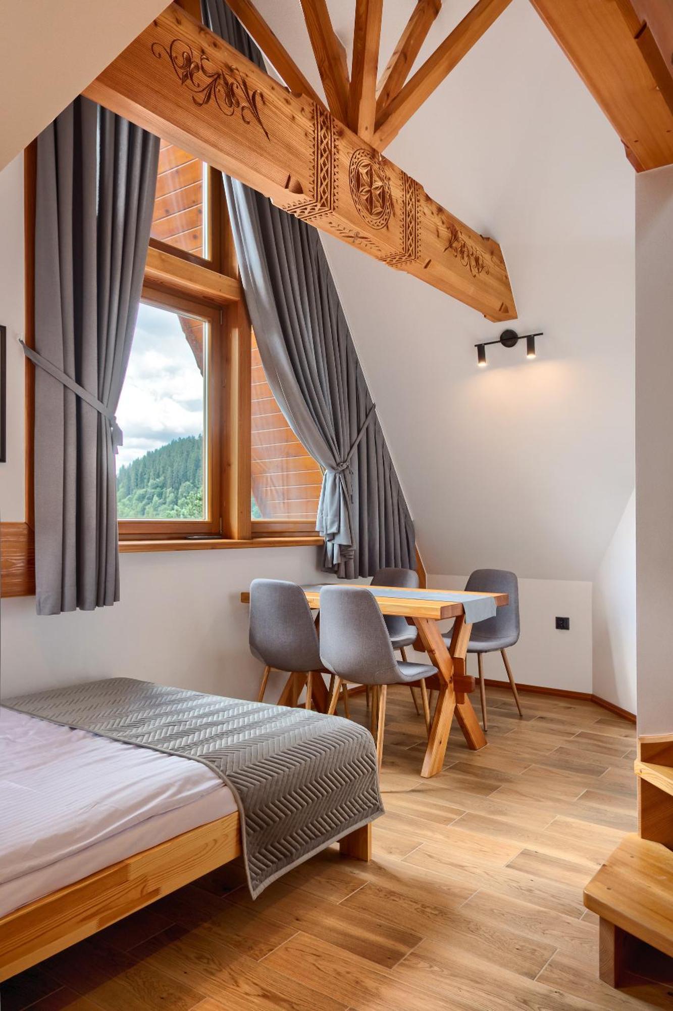 Modrzewiowa Apartamenty โปโรนิน ภายนอก รูปภาพ
